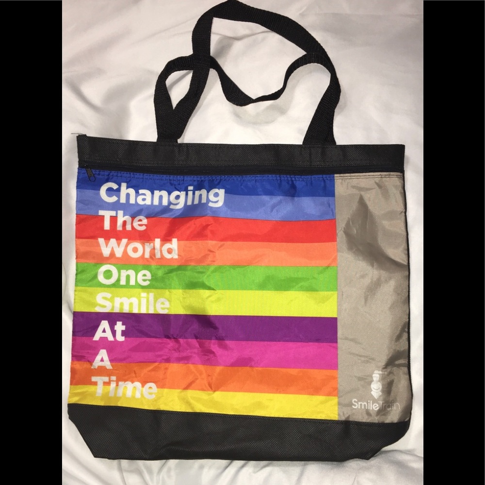 Smile train reusable 2 pocket bag